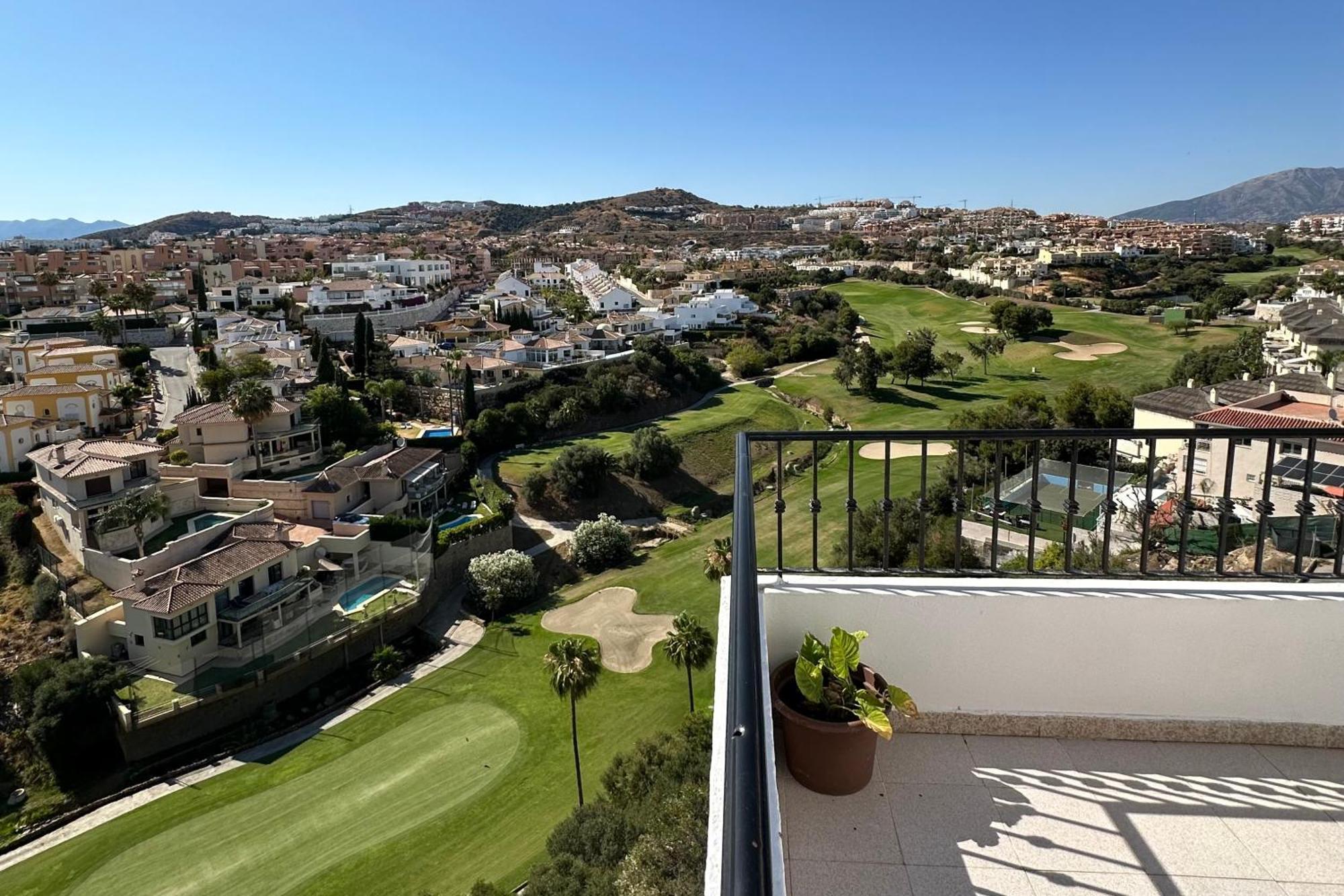 Luminoso Atico Duplex Con Vistas Al Mar Apartment Malaga Exterior photo