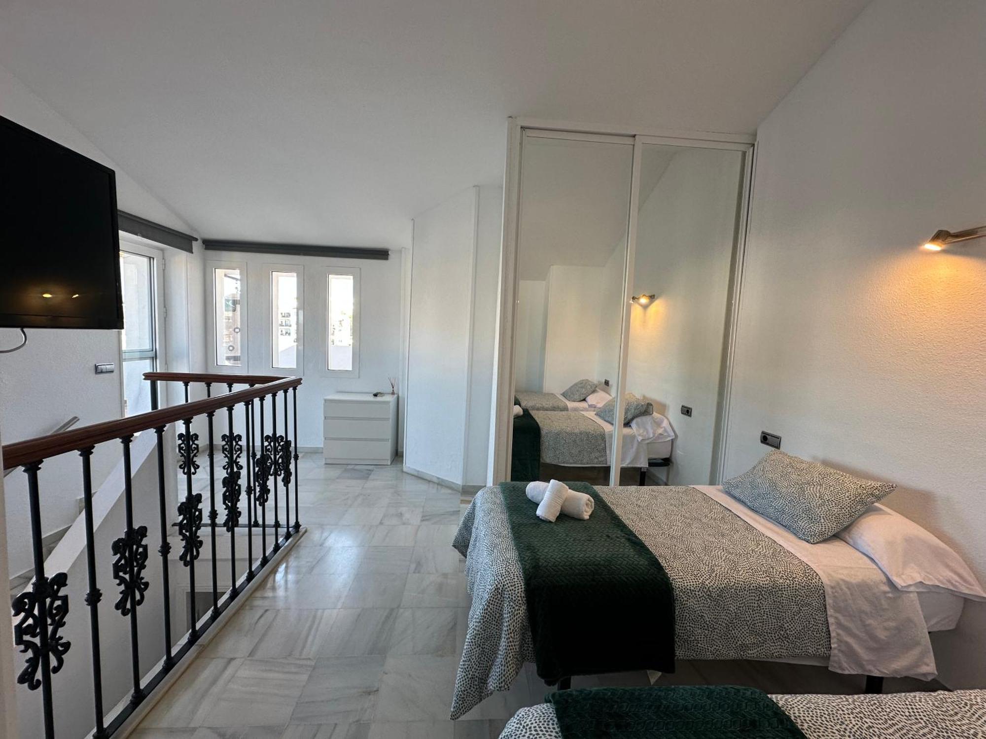 Luminoso Atico Duplex Con Vistas Al Mar Apartment Malaga Exterior photo