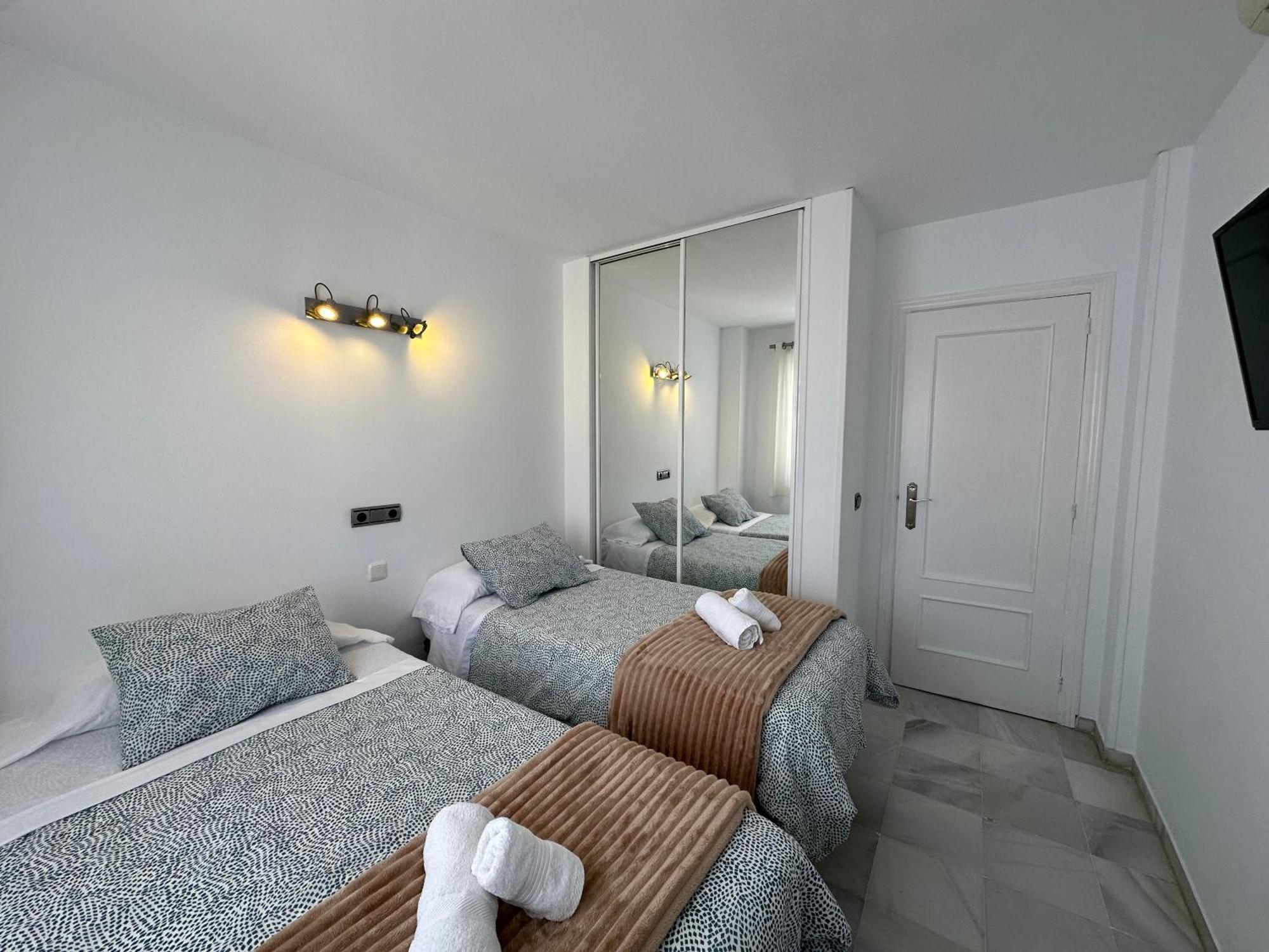Luminoso Atico Duplex Con Vistas Al Mar Apartment Malaga Exterior photo